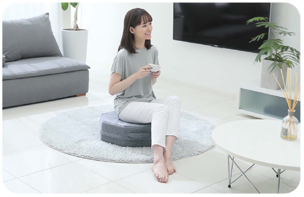ジムテリア シェイプエイトに座る人の様子