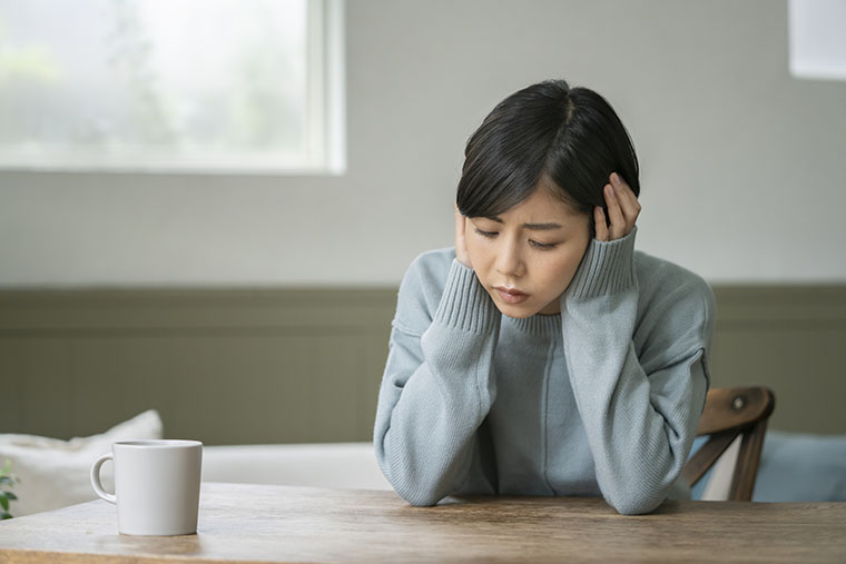 不安な女性