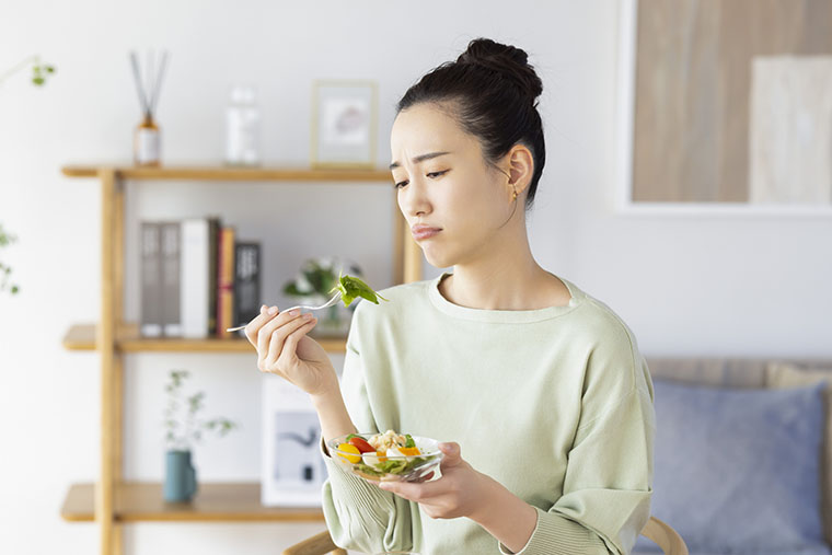 野菜を嫌う女性