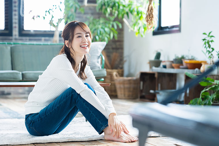 リラックスする女性