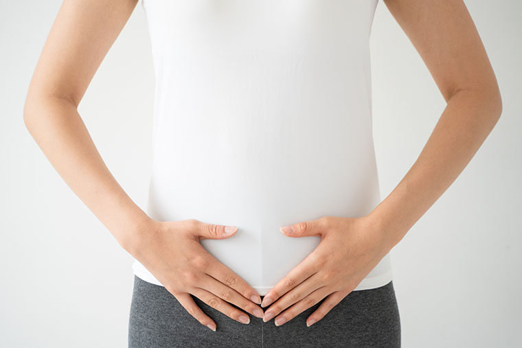 女性の腹部