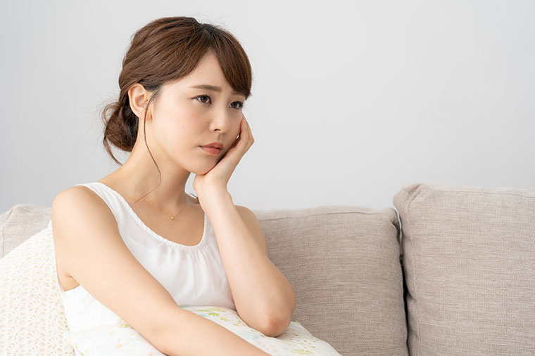 不安な女性