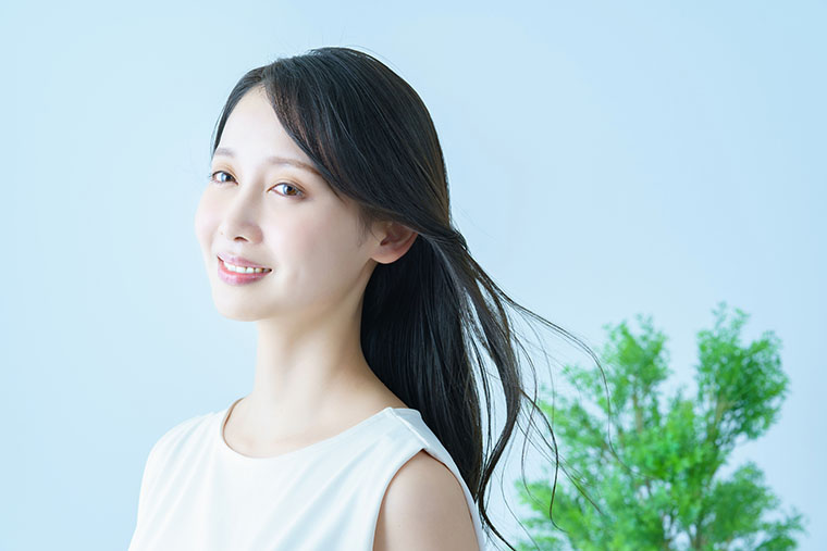 健やかな髪の女性