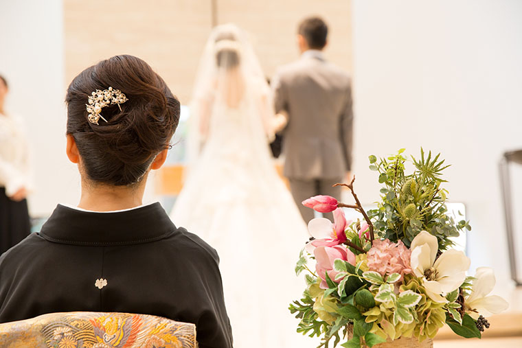 結婚式親戚の服装