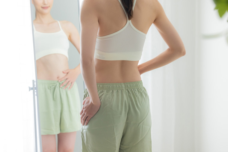 股関節 お腹腰痛悩み女性