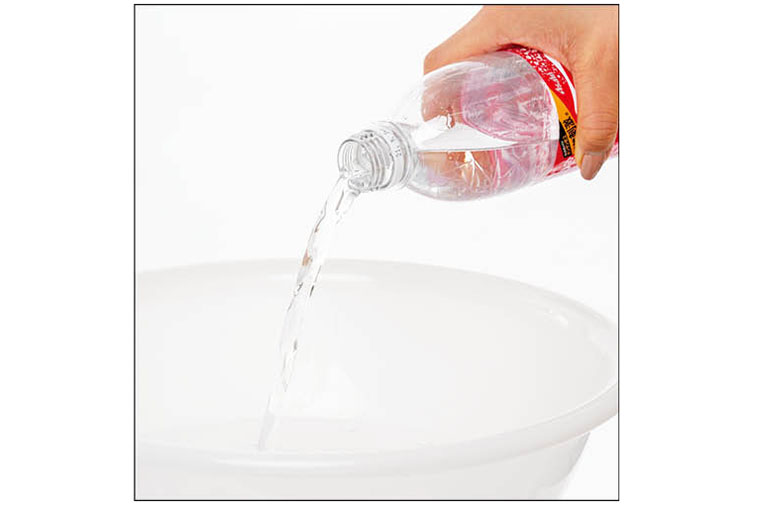 炭酸水にお湯を混ぜる
