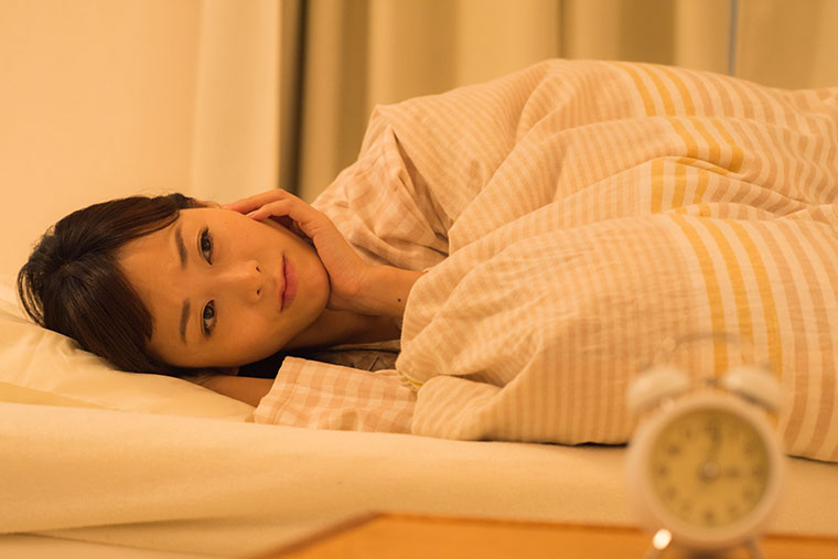 眠れない女性