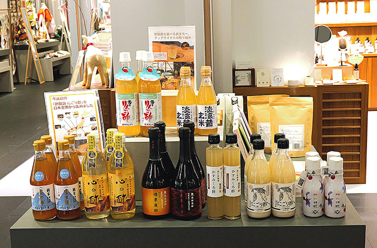 受賞商品の販売風景