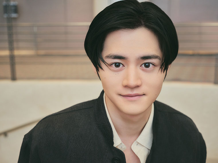 鈴鹿央士さん