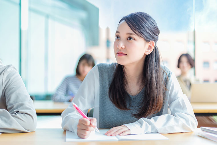 女子大学生