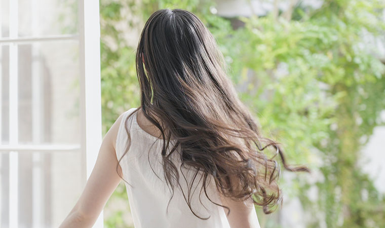 ロングヘアの女性