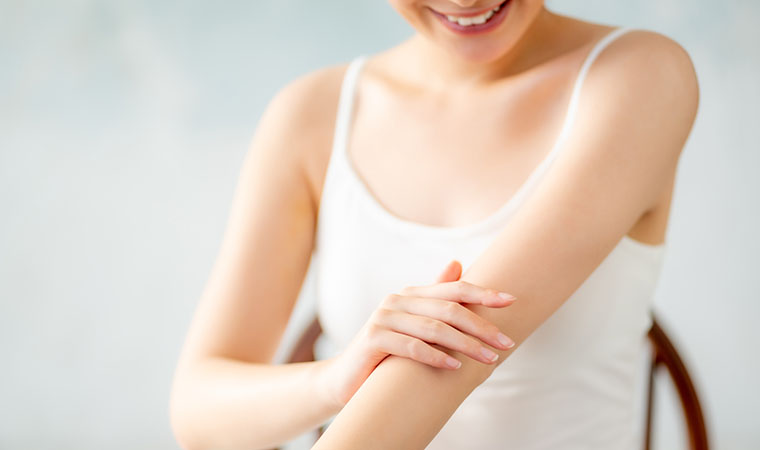 女性の二の腕