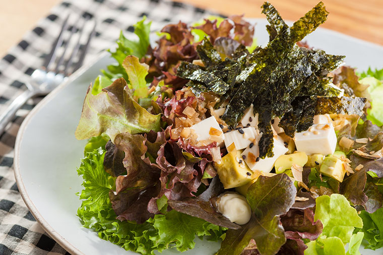 豆腐とのりのサラダ