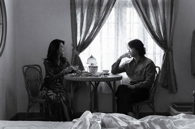 ドラマ『星と月は天の穴』