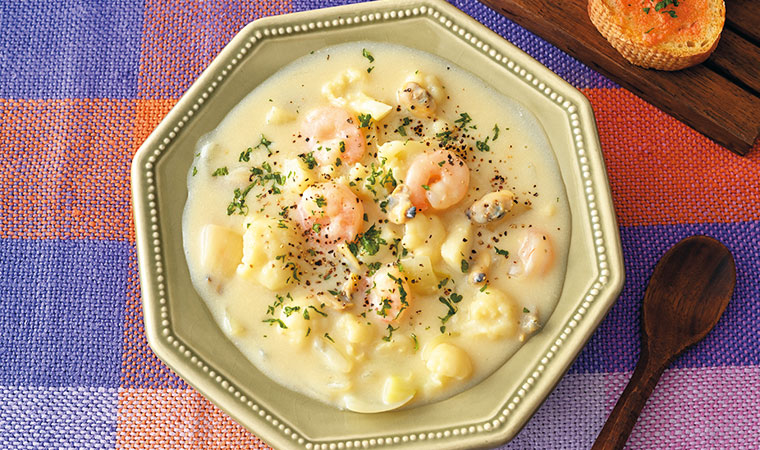 魚介とカリフラワーの美肌シチュー