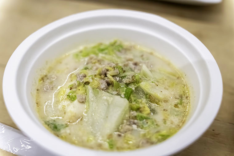 豚ひき肉と白菜の塩スープ鍋