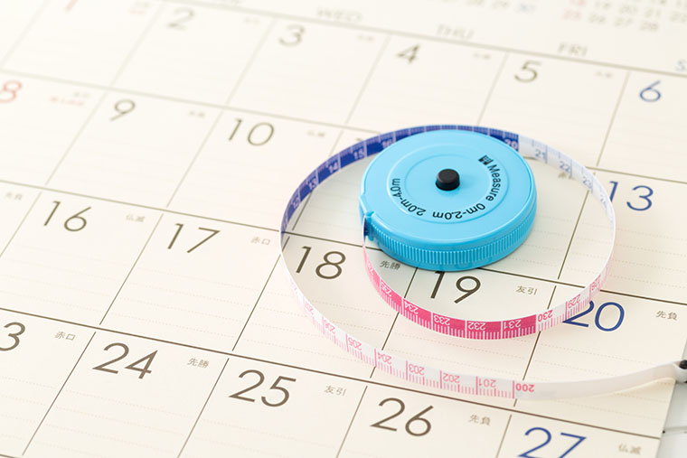 メジャーとカレンダー