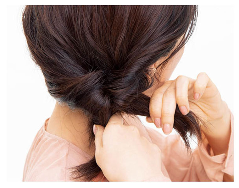 結び目をギュッとしぼる