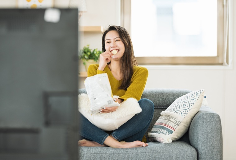 ゴロゴロ、ダラダラしている女性