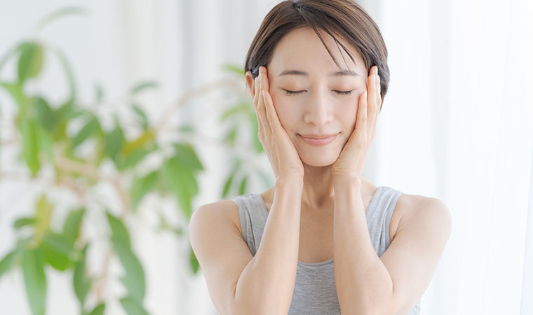 フェイシャルマッサージ