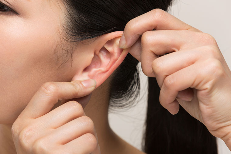 耳マッサージ